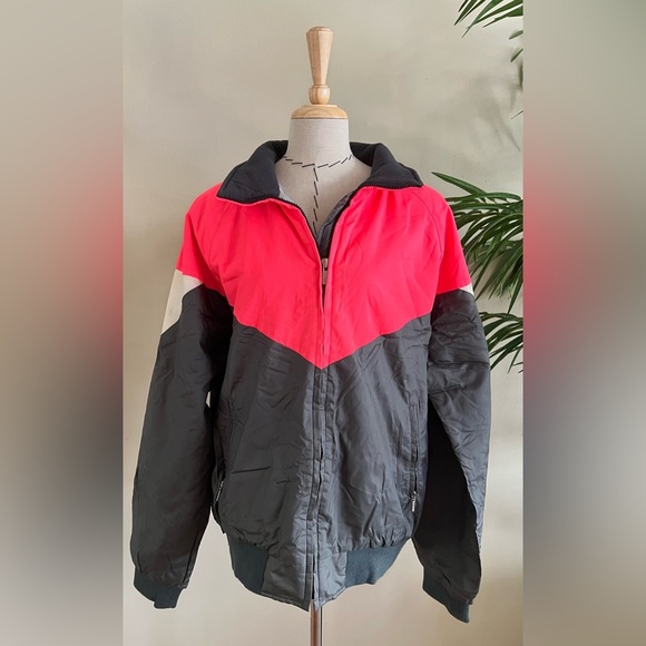 Vintage Descente Thermal Ski / Sports Jacket – Made in Japan (L, fits M too) - Picture 7 of 12